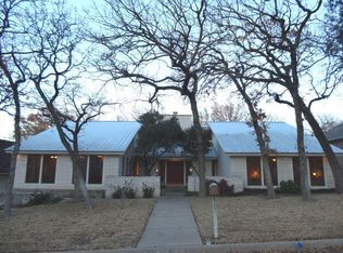 817 Firewheel Trl, Fort Worth, TX 76112