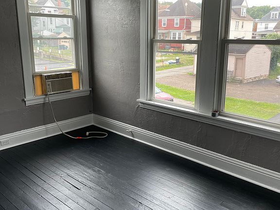 4th image of 709 Washington Ave #2