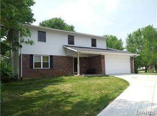 326 Park Charles Blvd N, Saint Peters, MO 63376