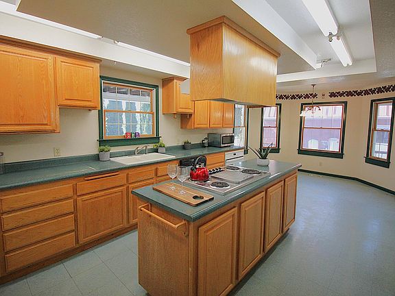 3rd image of 8551 Windy Ridge Trl