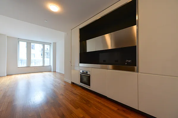 Rented by 212 Consulting Corp | media 23
