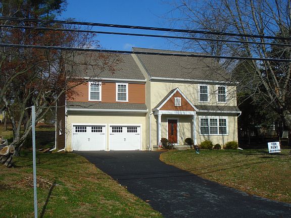 2nd image of 145 E Charlotte St