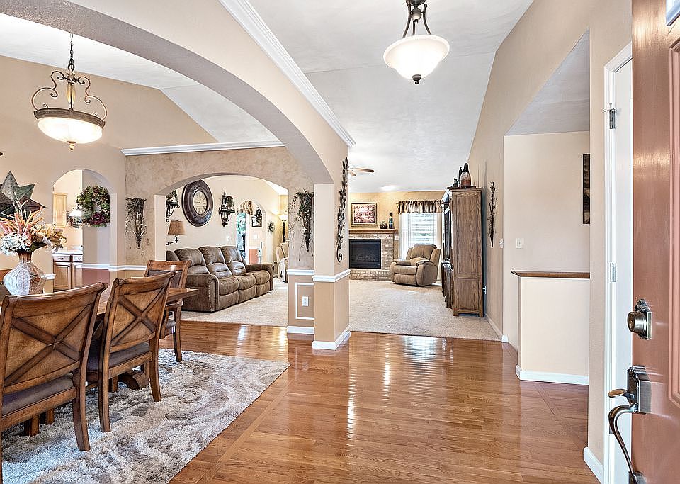 729 Fieldview Dr, Smithton, IL 62285 Zillow