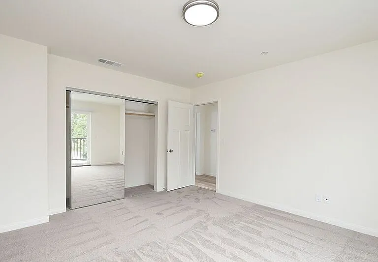 4358-4360 Ocean View Blvd #4358 — Photo 8