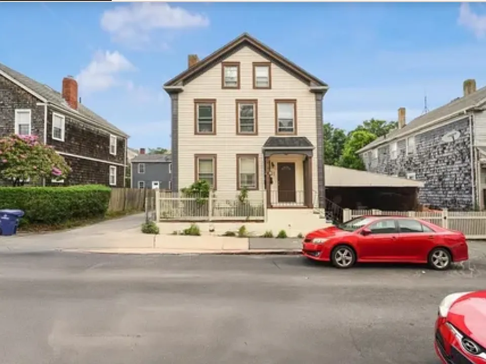 39 Smith St #2