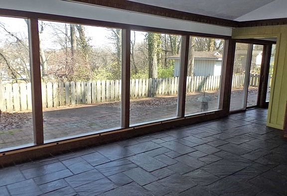 5th image of 1406 Overlook Dr