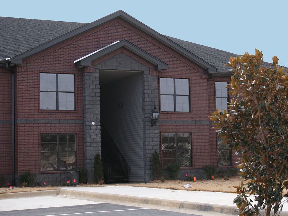 1st image of 2400 Market Plaza Dr