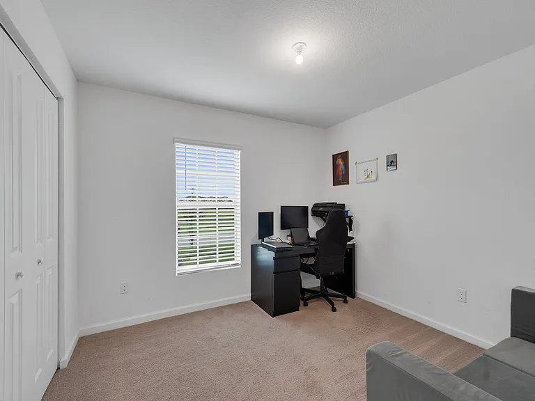 4242 Thurso Way — Photo 10