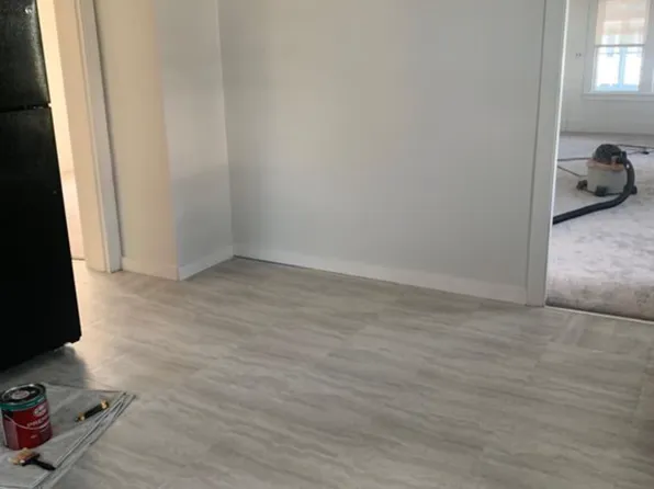 18-20 Edendale St, Springfield, MA 01104