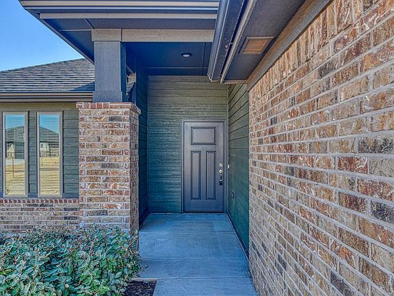 3rd image of 2420 Heather Rd