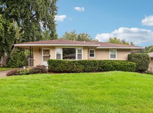3423 Brinkwood Rd, Des Moines, IA 50310