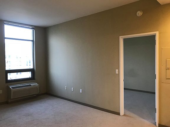 3rd image of 111 N 9th St Unit 702
