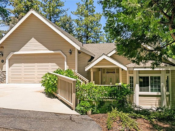 2nd image of 27376 Pinewood Dr