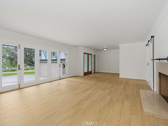 3rd image of 1005 Hampton Rd