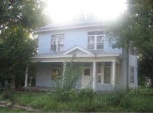 1022 N 19th St, Saint Joseph, MO 64501