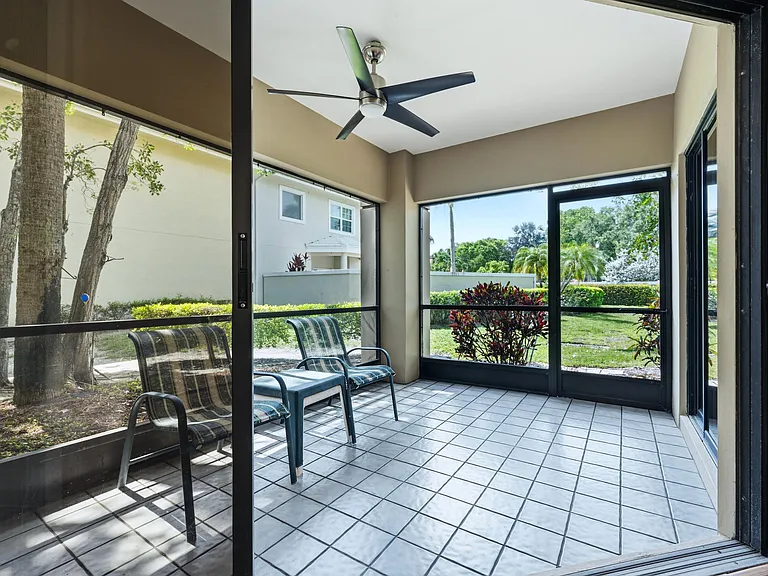 101 Waterview Dr — Photo 24