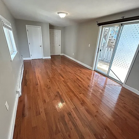52 Port Norfolk St #1 — Photo 10