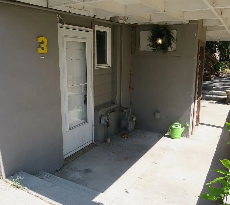 201 S 26th St