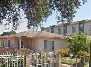 11819 Hamlin St, North Hollywood, CA