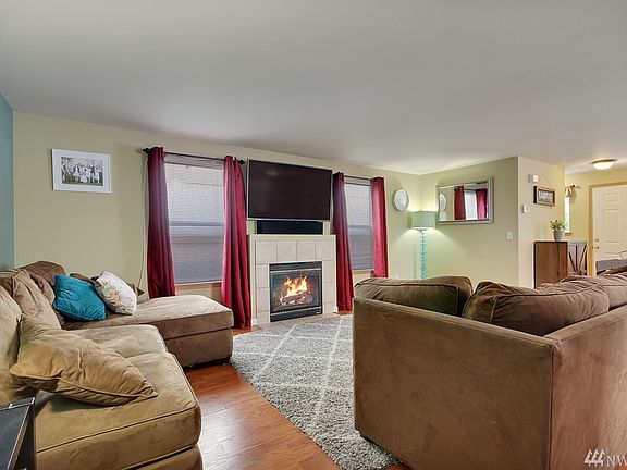 4th image of 2715 8th St SE