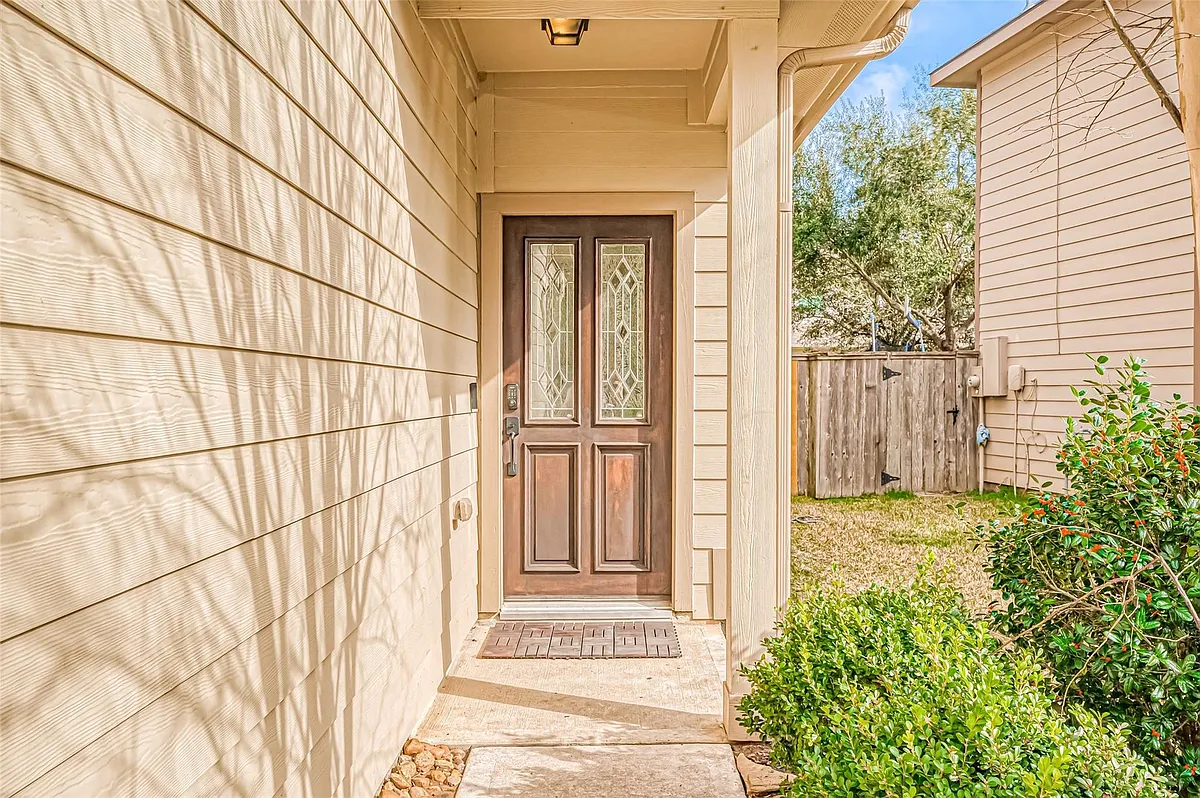 Building Photo - 6455 Calgary Woods Ln