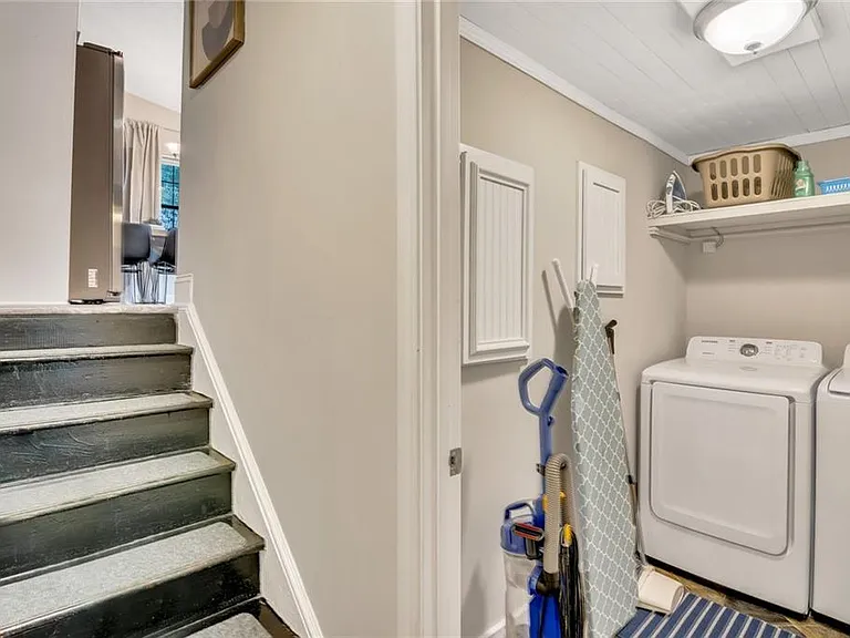 Creek Mill Dr NW — Photo 24