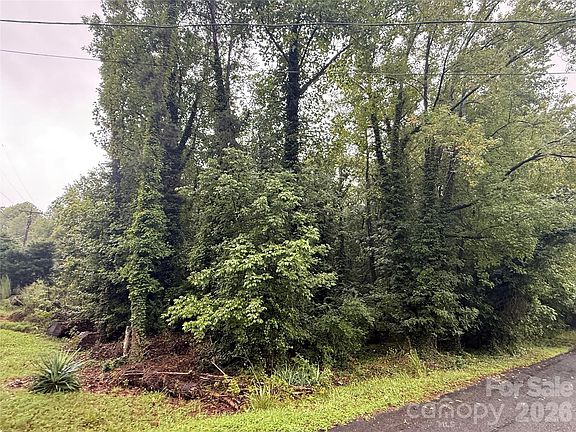 2nd image of 3117 Shirley Dr
