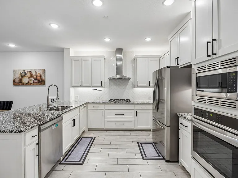 1425 Alberti Ave — Photo 5