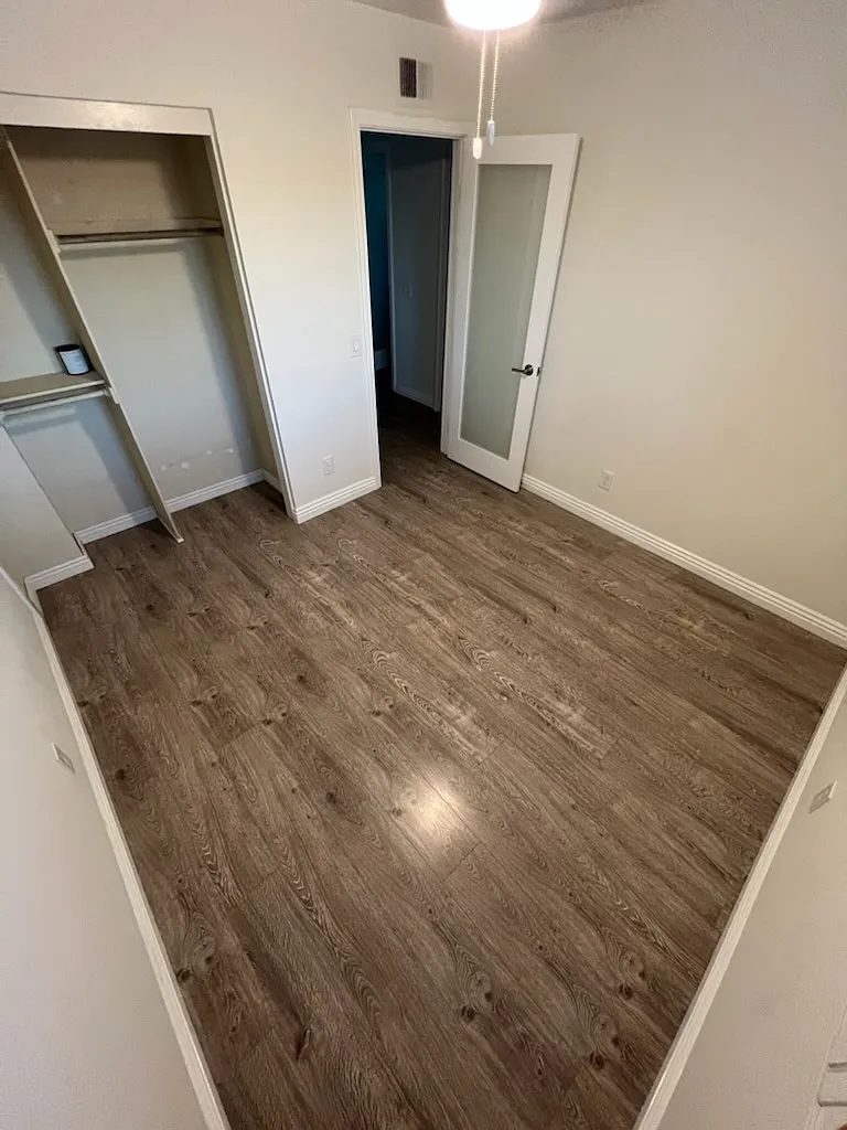 3 bed, 1330 sqft, $1,000 — Photo 2