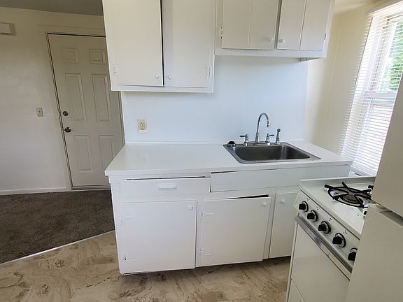 2nd image of 36 Bridge St #7