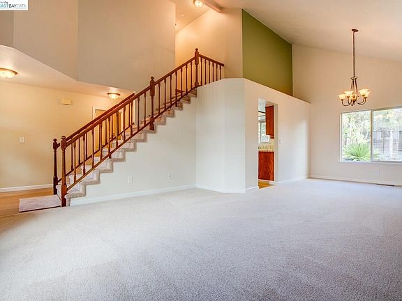 5th image of 311 Greystone Dr