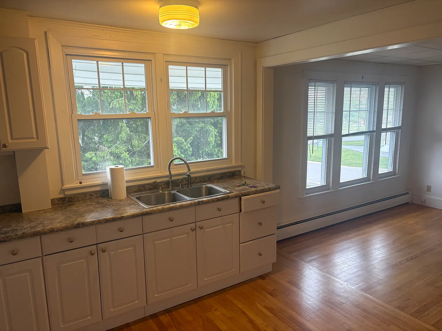 2 bed, 800 sqft, $1,900 — Photo 3