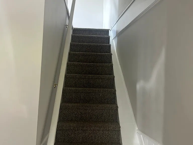 405 Gravity Ave #1 — Photo 5