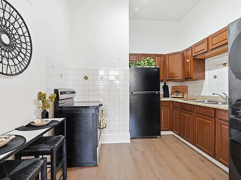 405 Perry Ave #2 — Photo 13