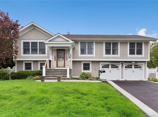 404 Birch Rd, Fairfield, CT 06824