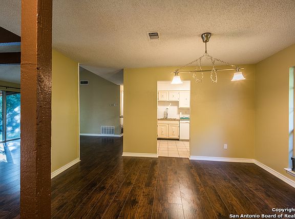 5th image of 14515 Ridge Glen Dr