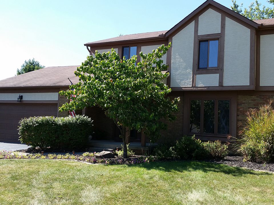 1st image of 11725 Village Way NW