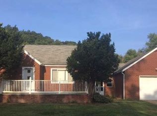 680 Independence Rd, Aliquippa, PA 15001