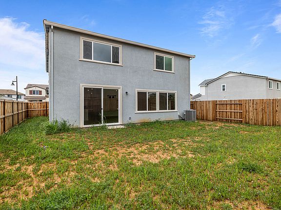 Starblossom 40 Exterior