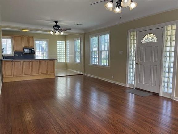 3rd image of 3008 White St