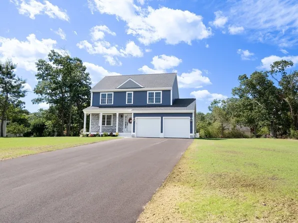 15 Thomas Ave, Attleboro, MA 02703