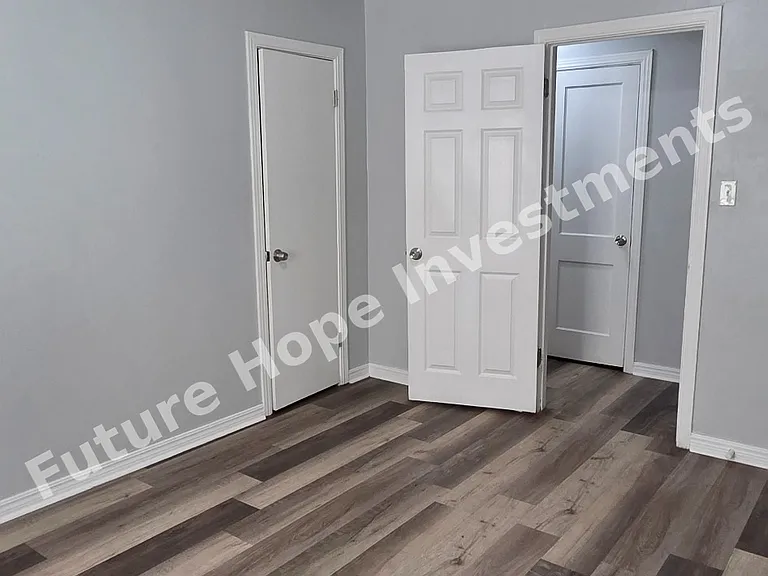 1308 SW 38th St — Photo 6