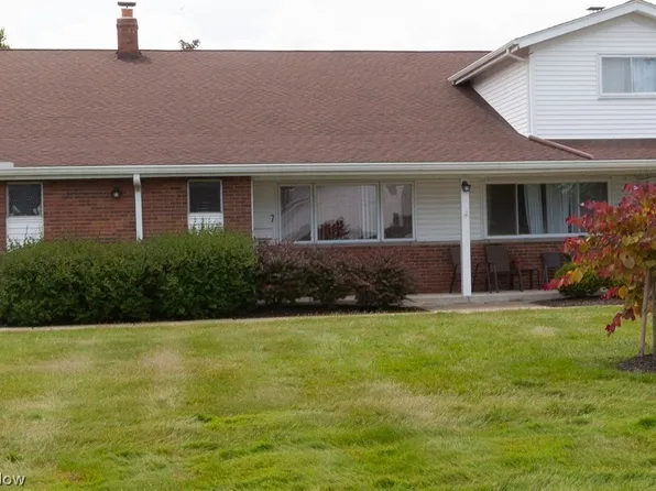 25415 Clubside Dr #9-7, North Olmsted, OH 44070