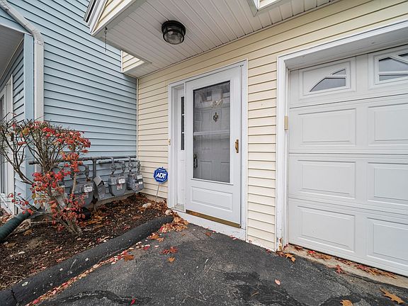 4th image of 624 Hackett Hill Road