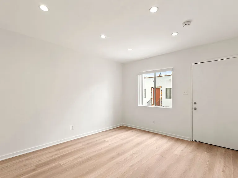 5433 Abbott Pl #14 — Photo 10
