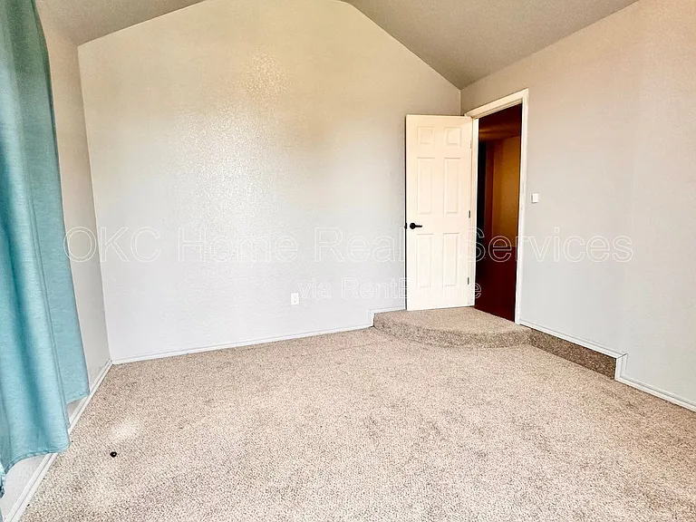 2617 Amy Ct — Photo 13
