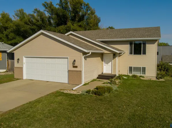 800 E Jesse Ct, Tea, SD 57064