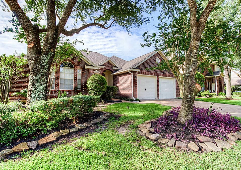 1st image of 11511 Yorkshire Oaks Dr