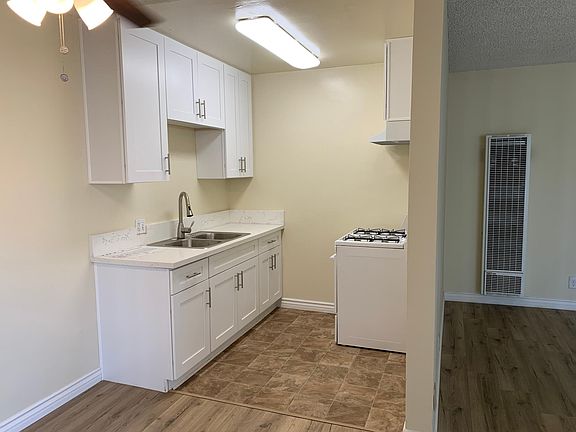 3rd image of 812 S Glendale Ave #15
