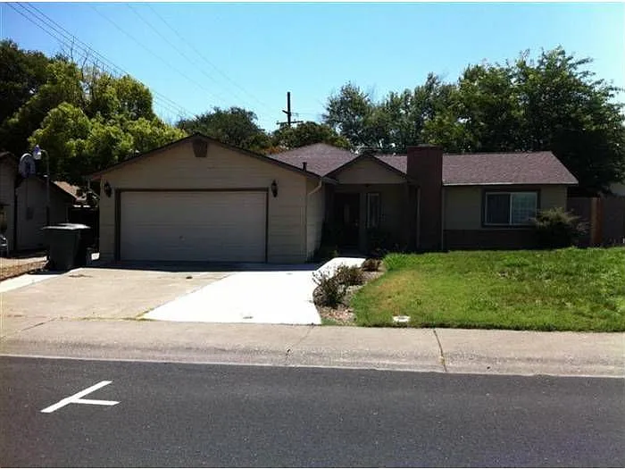 1316 Frances Dr photo 1